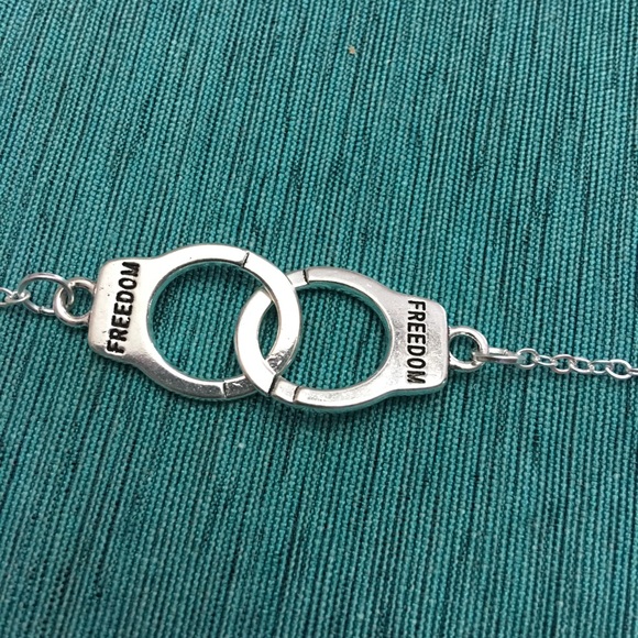 Silver & Dainty Freedom Handcuff Anklet (K2) - Picture 2 of 3
